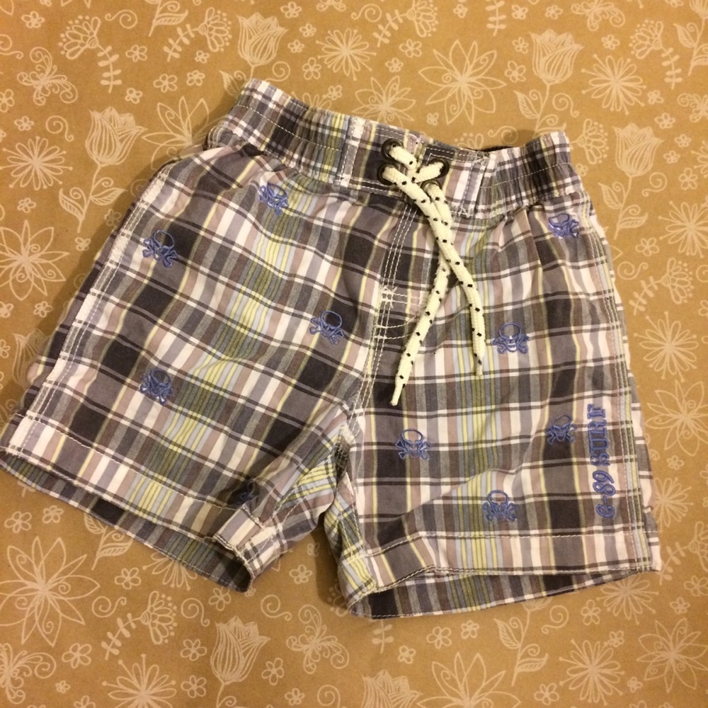 [GAP] boy’s trunk shorts plaid 12-18 months